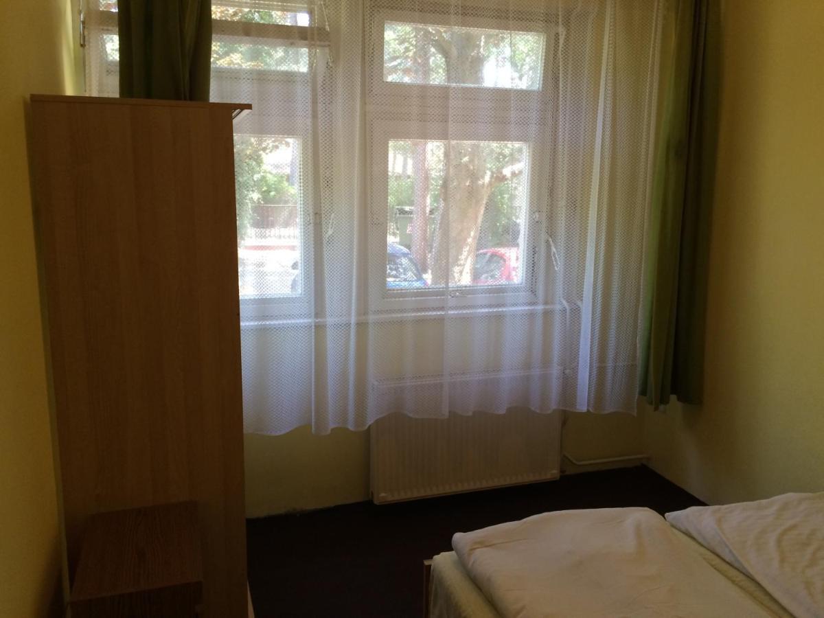 Bed and Breakfast Fenyves Panzio Шиофок Номер фото