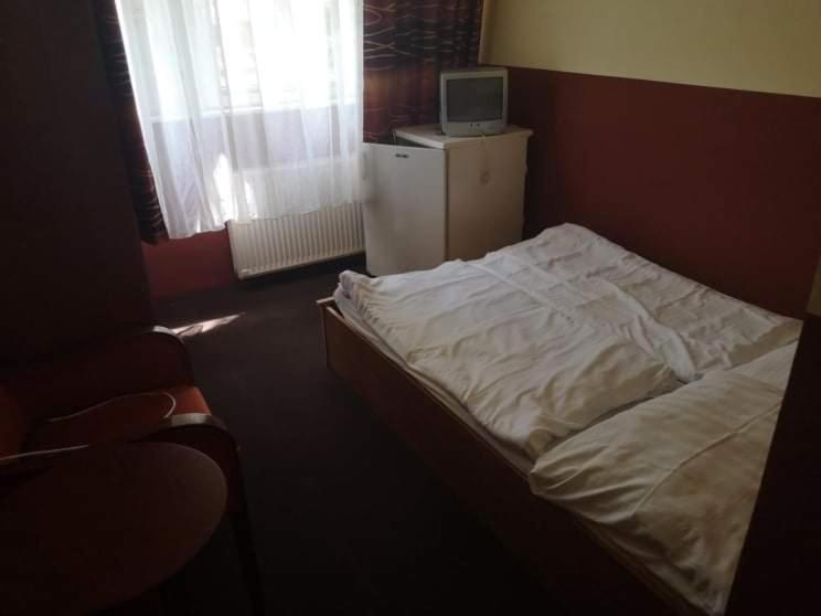 Bed and Breakfast Fenyves Panzio Шиофок Экстерьер фото